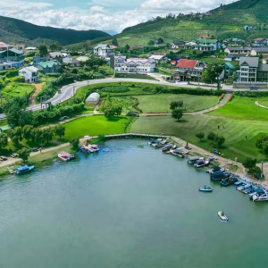 Gegory Lake in Nuwara Eliya, Sri Lanka