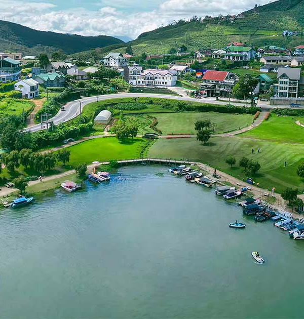 Gegory Lake in Nuwara Eliya, Sri Lanka